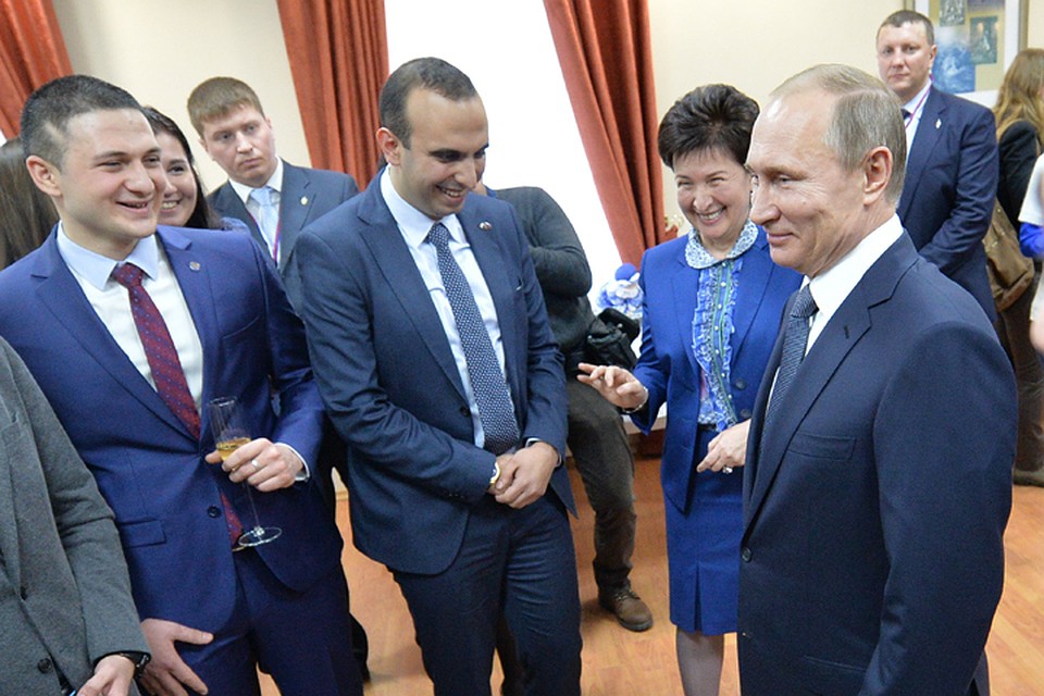 Владимир Путин заехал в Северокавказский федеральный университет