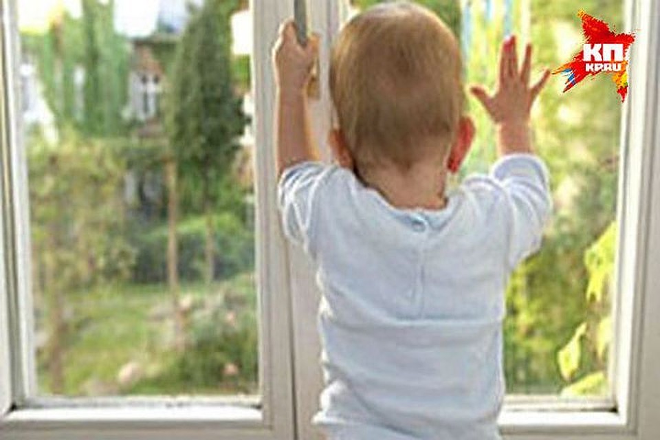 Девочка выпала из окна 3-го этажа в Барановичах Девочка выпала из окна 3-го этажа в Барановичах