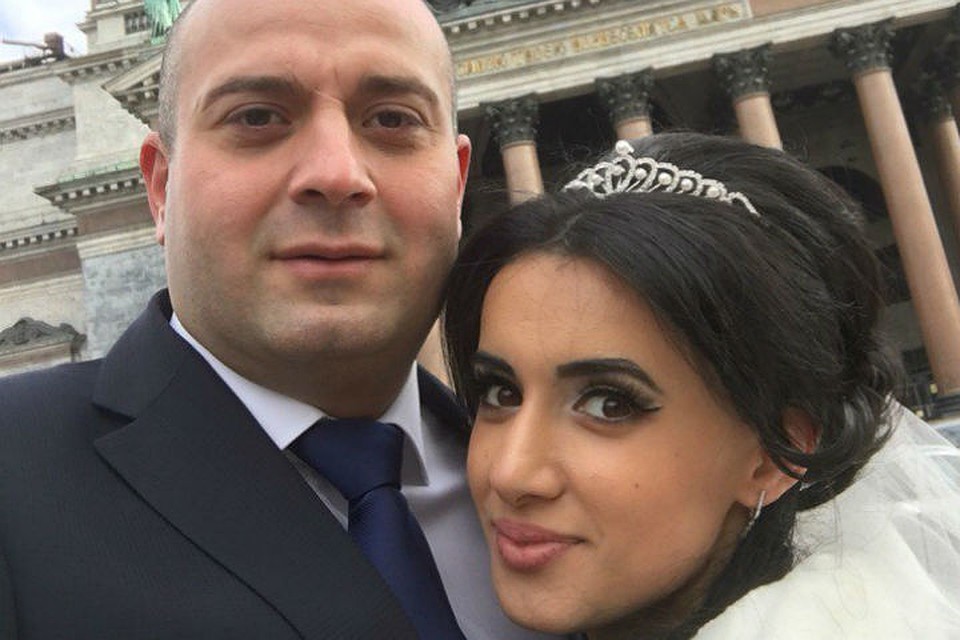 Это фото сделано 15 апреля в день свадьбы Самира и Гюльнар. Жить ей осталось совсем недолго.
