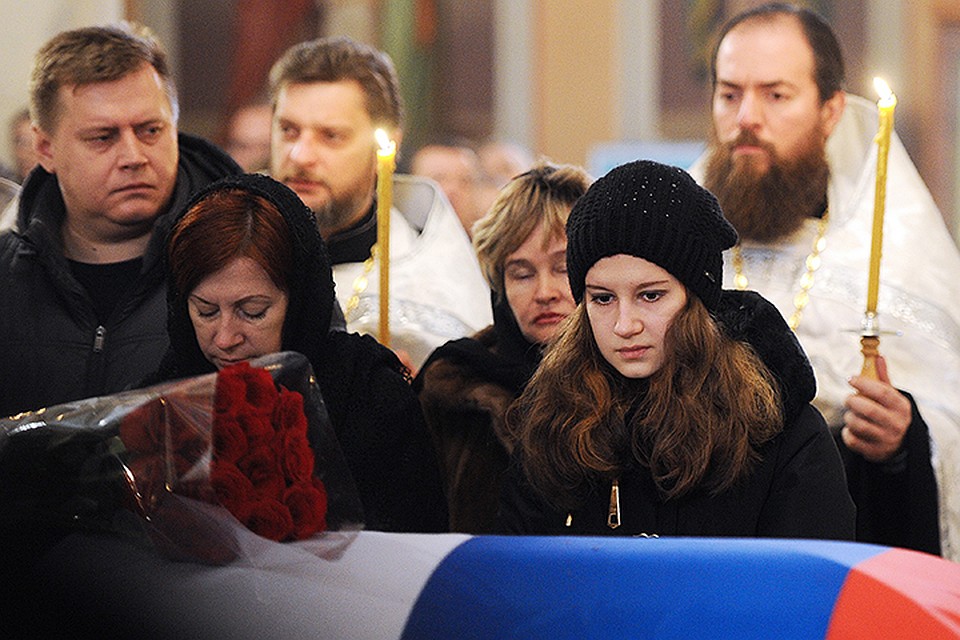 Семья летчика сегодня заявила, что они ничего не возьмут. Фото: Александр Рюмин/ТАСС
