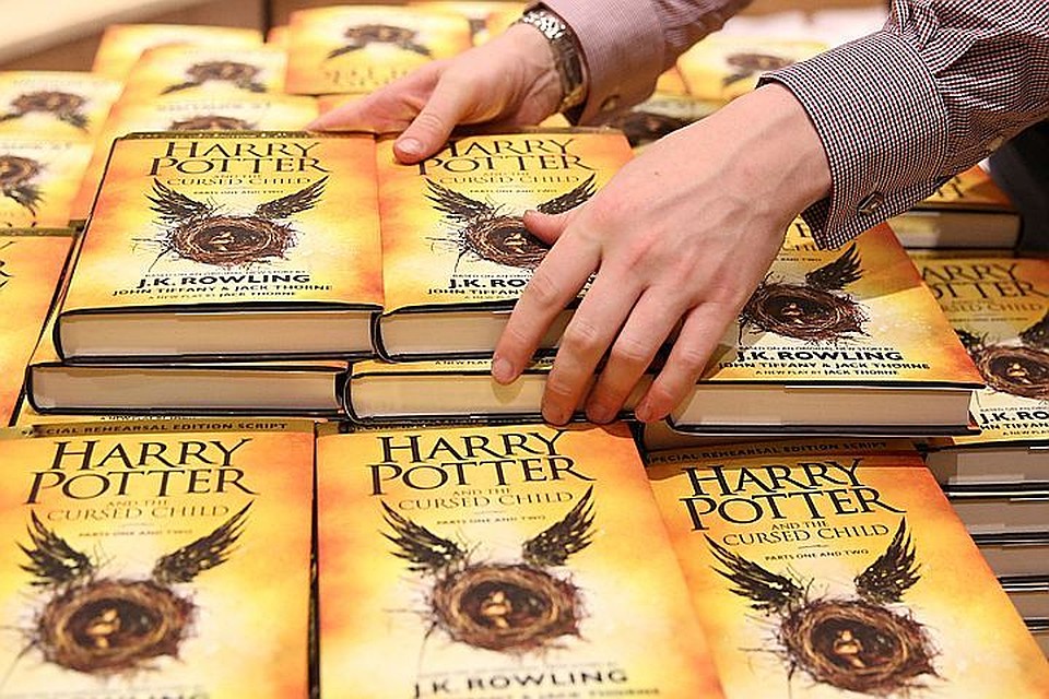 Все в голос называют «Окаянное дитя» главным событием в книгоиздательском мире за последние десять лет.