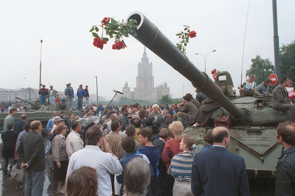 20 августа 1991 - танки на улицах Москвы Фото: Александра Чумичева и Валерия Христофорова /Фотохроника ТАСС/