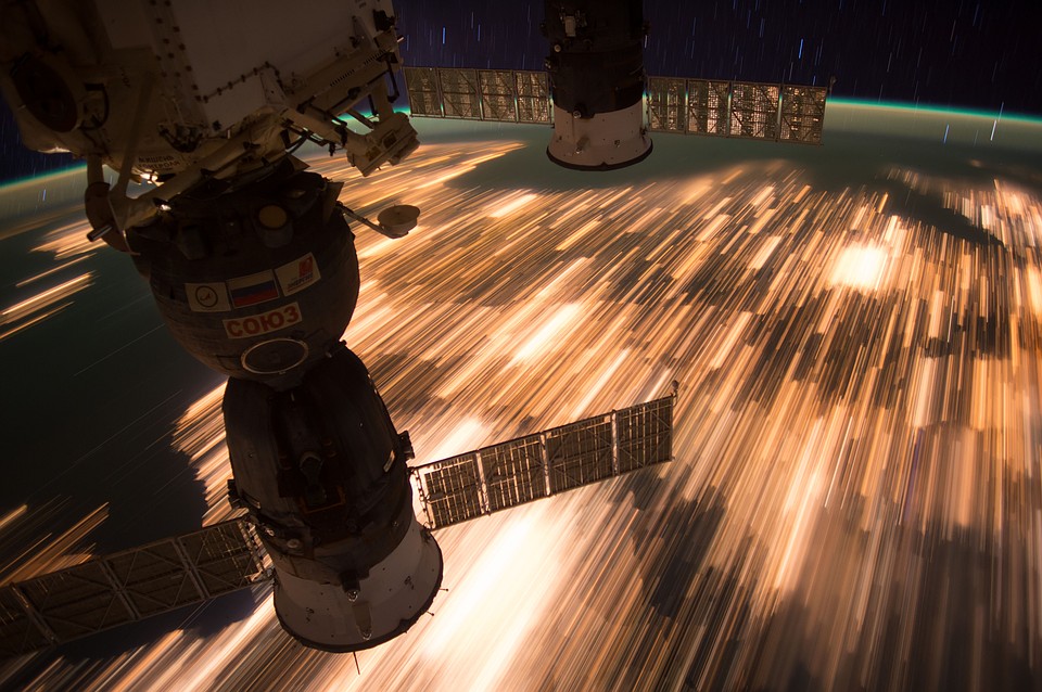Так станция движется над нашей планетой. Фото: NASA во Flickr - https://www.flickr.com/photos/nasa2explore/