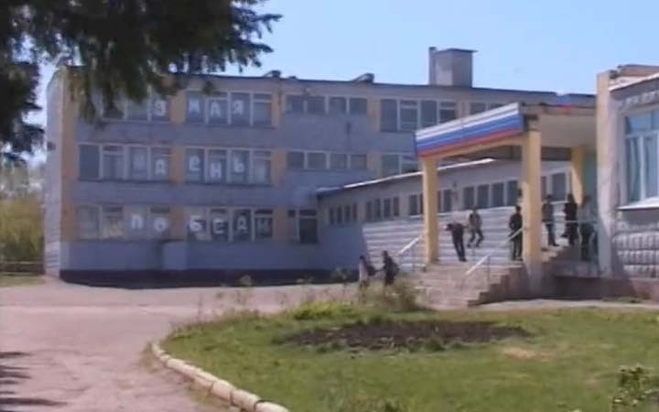Восьмиклассник ходит в Сосновскую школу