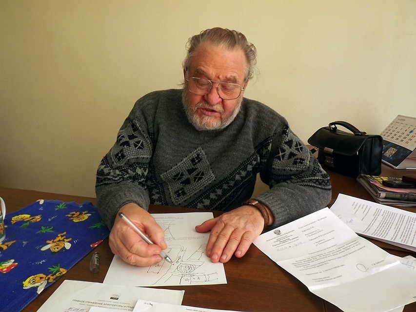 Николаю Дмитриевичу 77 лет.