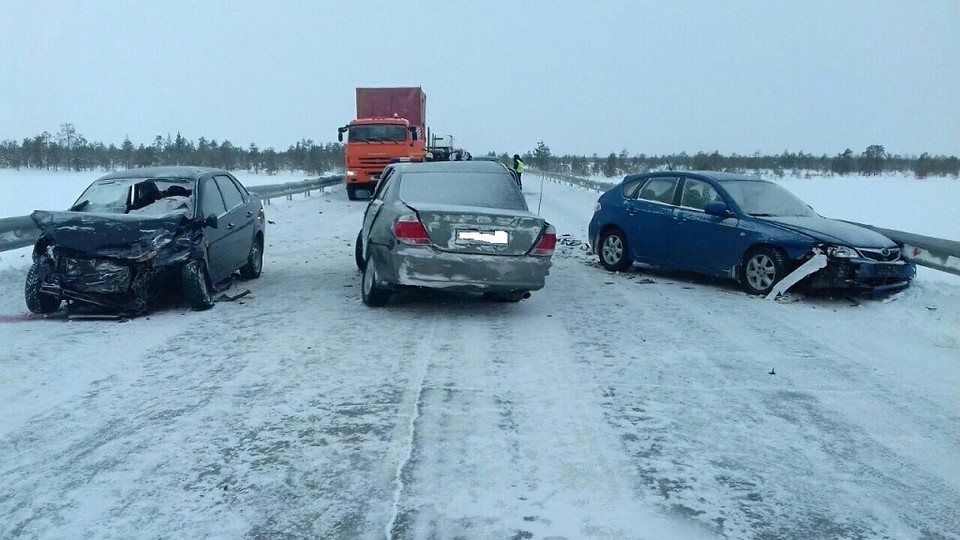 В дорожной аварии в Сургутском районе пострадали четыре человека. Фото: ГИБДД ХМАО