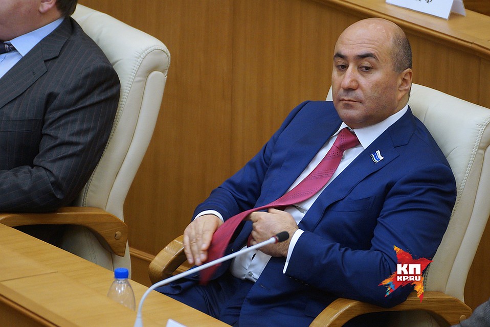 Армена Карапетяна лишили водительских прав на полтора года