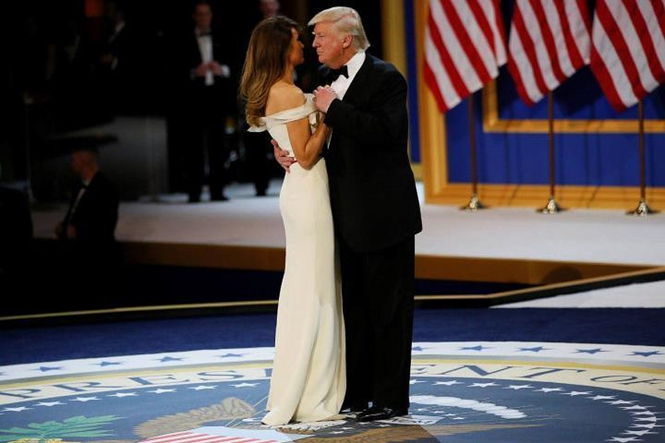 Президент США Дональд Трамп станцевал со своей женой Меланией