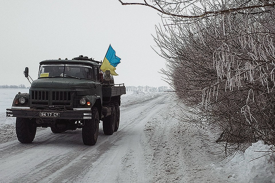 Украина ввела режим ЧП.