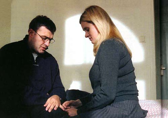 С исполнительницей главной роли в фильме «Связь» Анной Михалковой Пореченков дружит давно.