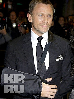 Актер на премьере фильма "Story Of James Bond"
