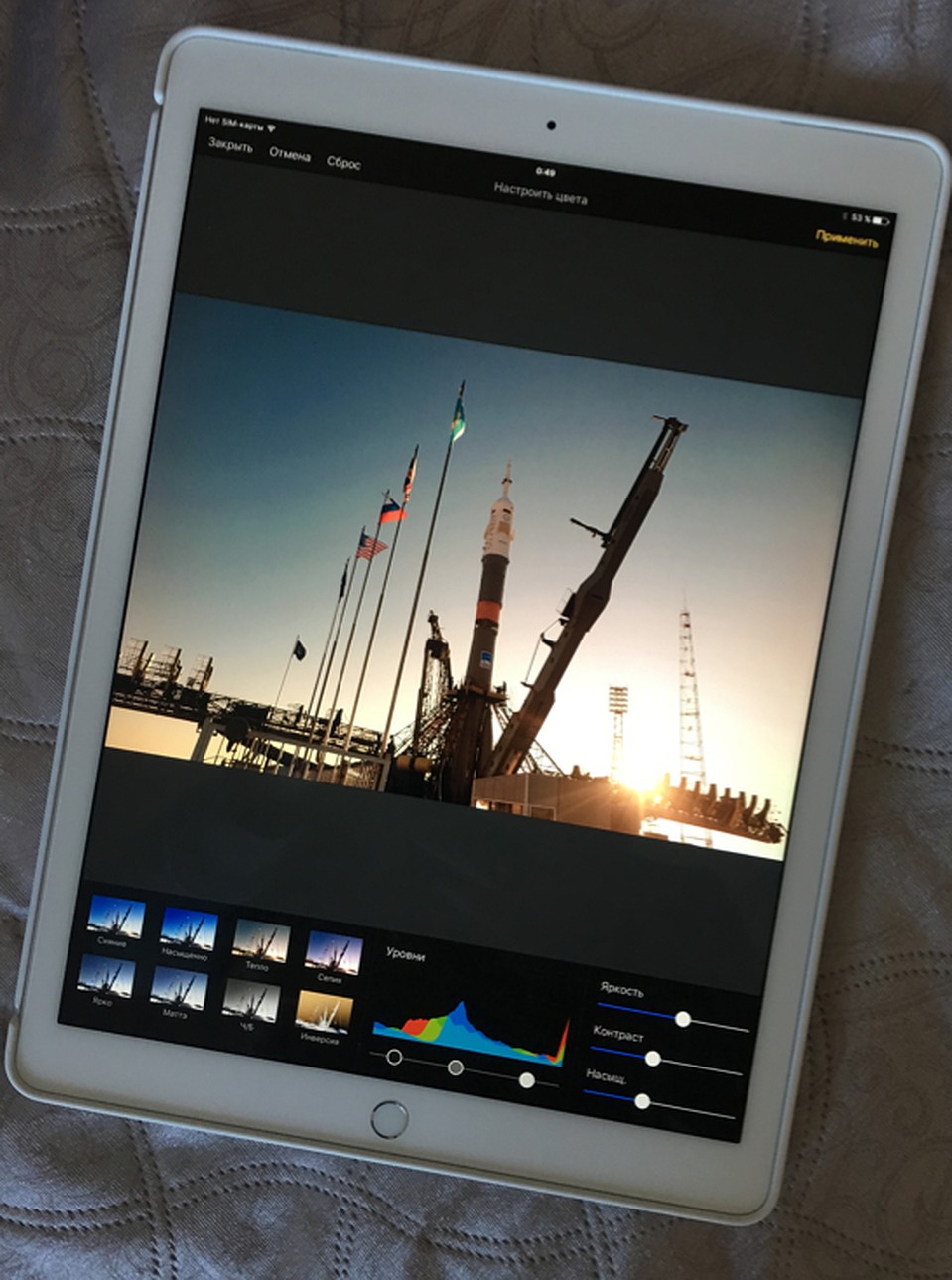 Я использовал iPad Pro для хранения, обработки и отправки фотографий в редакцию Фото: Александр МИЛКУС
