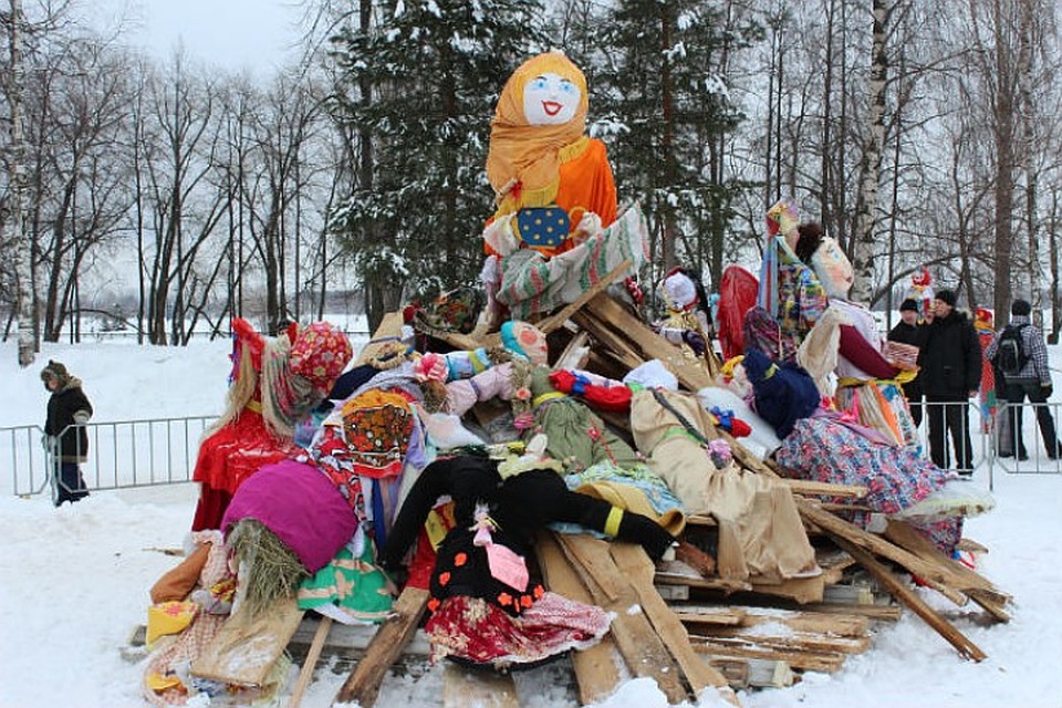Зиму провожают сжиганием чучела Масленицы. Фото: Архив "КП"