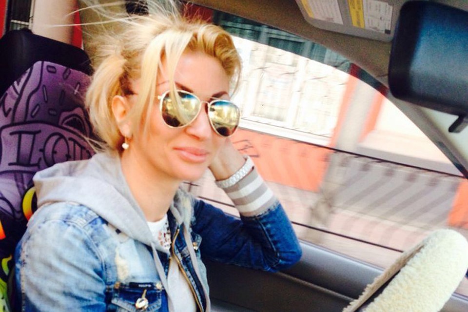 Эля должна была лететь тем роковым рейсом - но опоздала в аэропорт и осталась жива Фото: предоставила Фарида Форостян