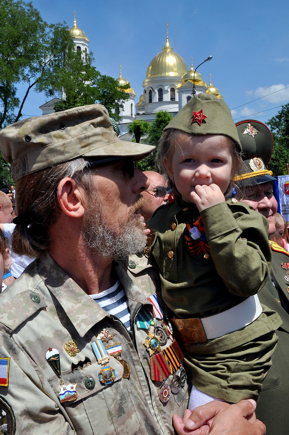 На открытие пришли военные с детьми. Фото: Виталий ПАРУБОВ