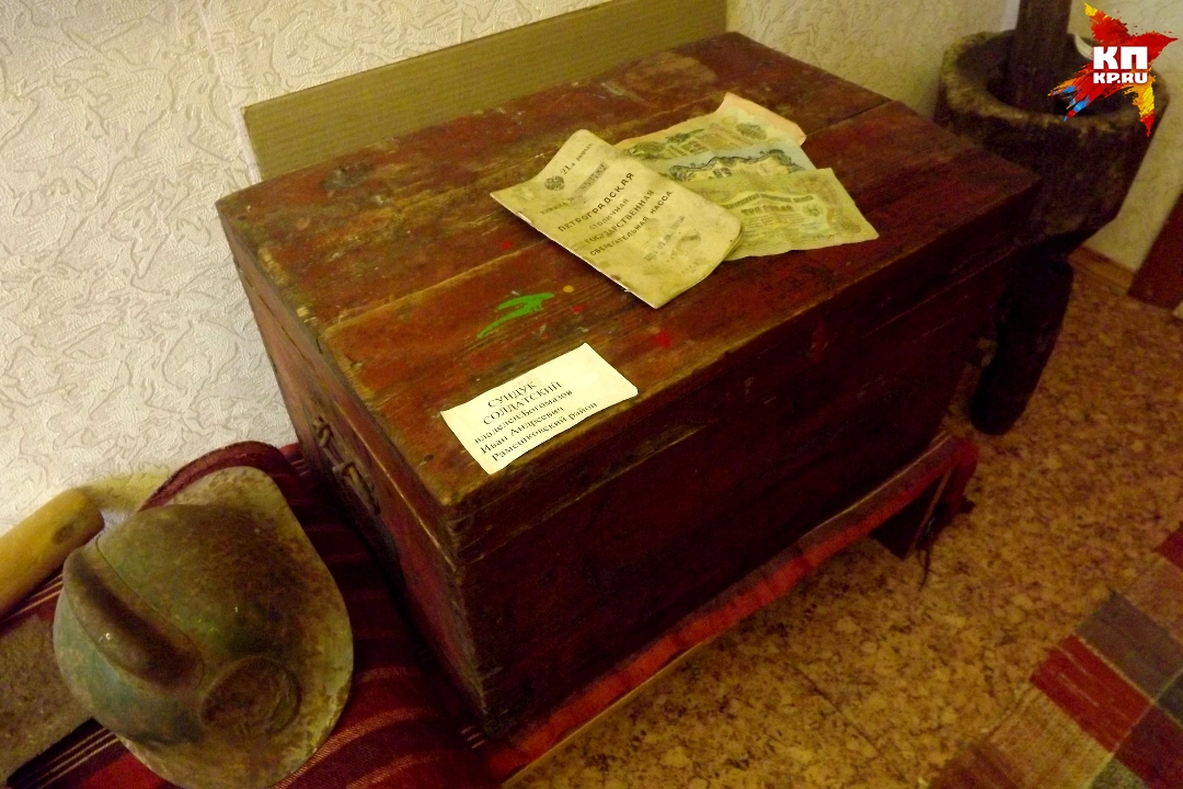 А сундук оказался с секретом... Фото: Ирина ТАРАСОВА
