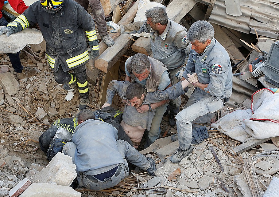Число жертв продолжает расти Фото: REUTERS