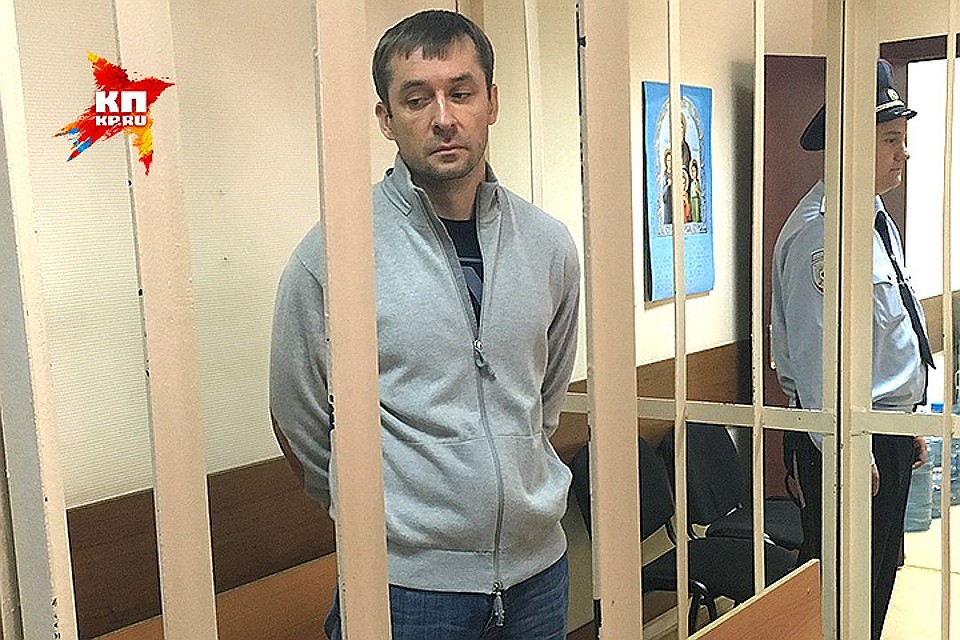 Главу управления "Т" антикоррупционного главка МВД России, полковника Дмитрия Захарченко поймали на взятке в особо крупном размере Фото: Павел КЛОКОВ