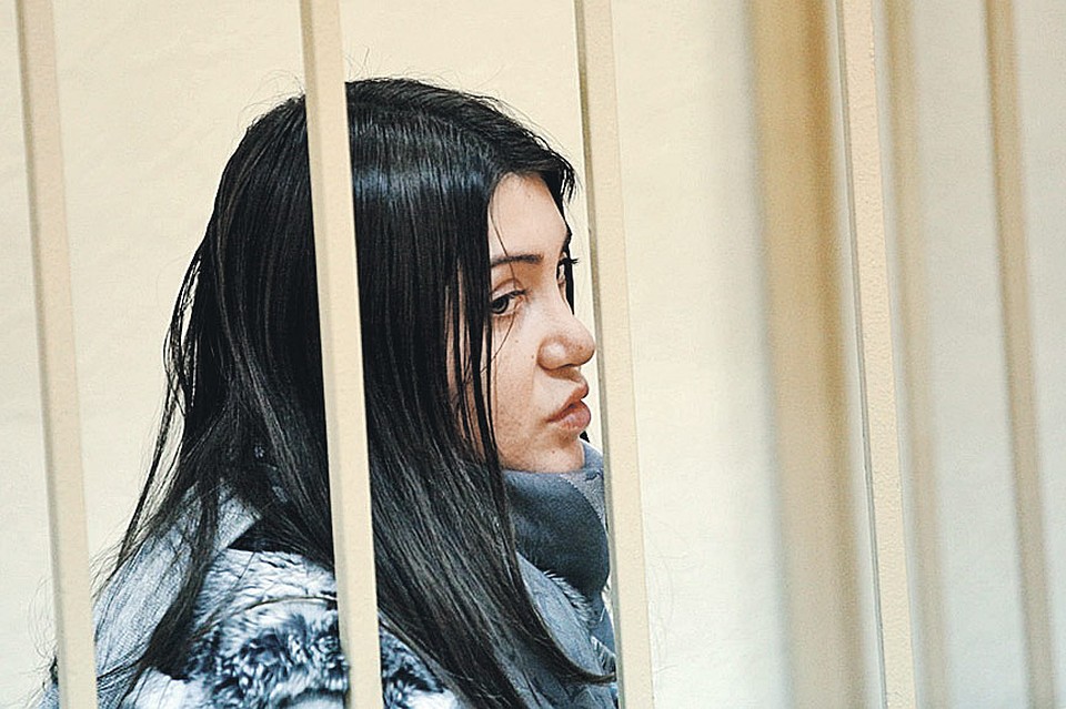 Над бедовой гонщицей уже три недели тянутся суды за неуплату штрафов ГИБДД. Фото: Кирилл ЗЫКОВ/Агентство городских новостей «Москва»
