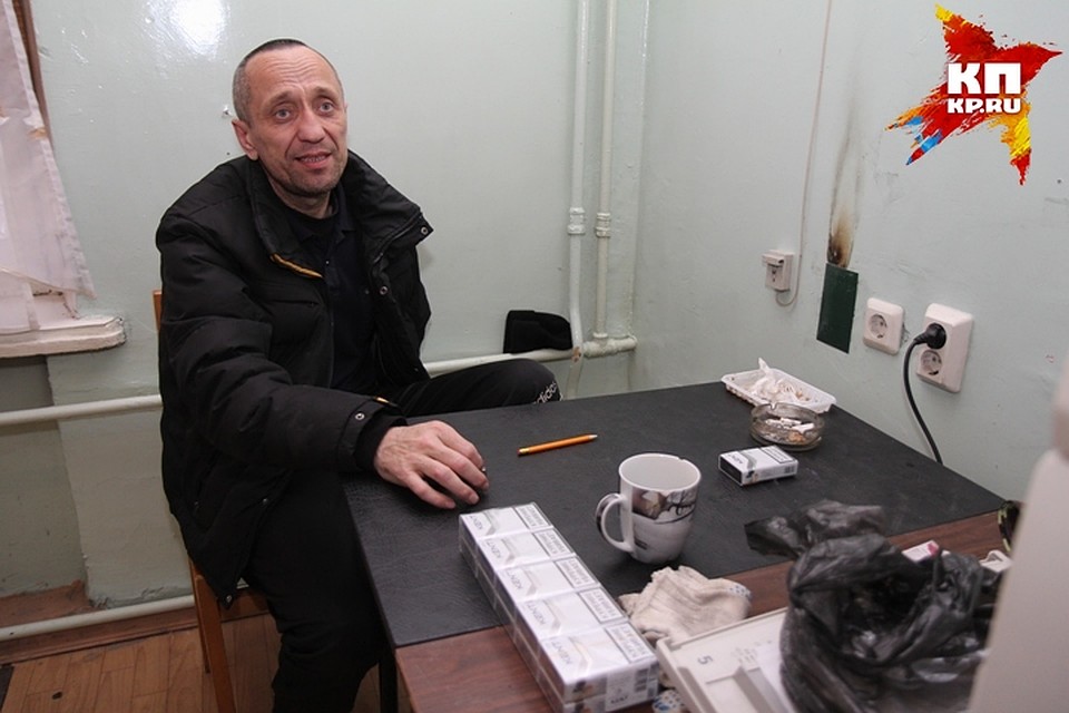 Попков дает интервью корреспонденту "КП". Фото: ПЫХАЛОВА Юлия (архив)