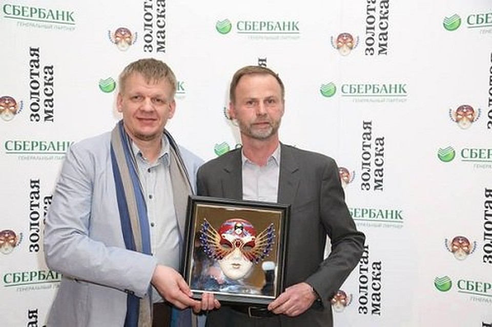 Режиссер Андрей Афонин - слева на снимке. Фото: kroog2.ru