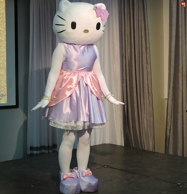 Hello Kitty встряхнула зал своим зажигательным танцем Фото: Ольга СОЛОВЕЙ