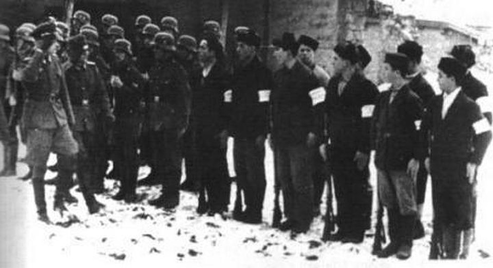 Пособники нацистов в Крыму. Фото: na-skryzhalyah.blogspot.com