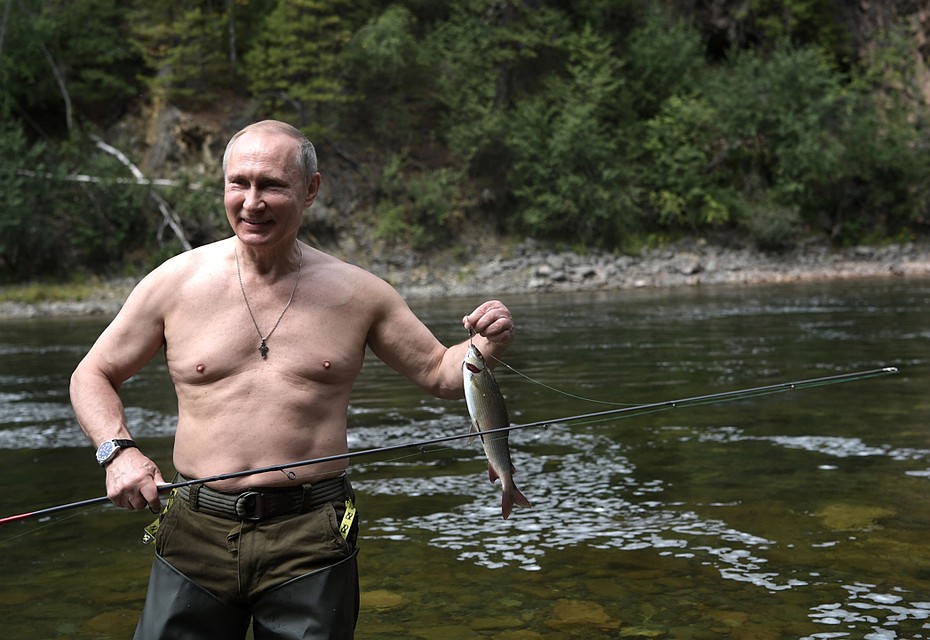 Президент остался доволен рыбалкой. Фото: Алексей Никольский/ИТАР-ТАСС