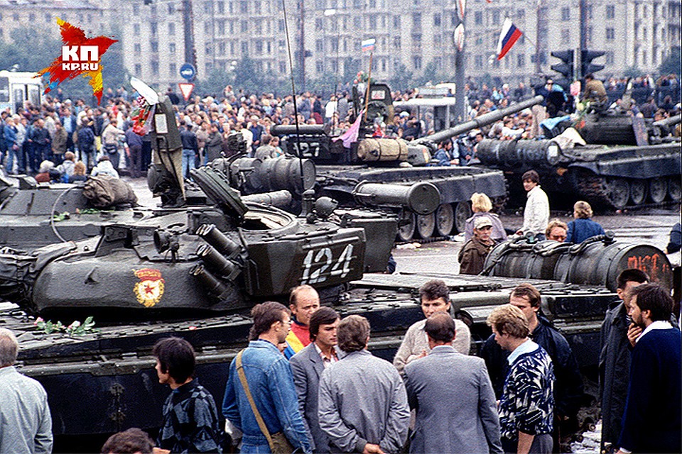 Август 1991 года, танки на улицах Москвы. Фото: Анатолий ЖДАНОВ