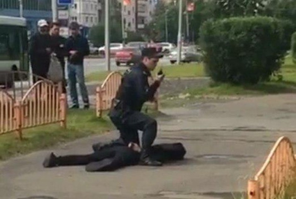 Ликвидация боевика, который устроил резню в Сургуте. Скриншот видео