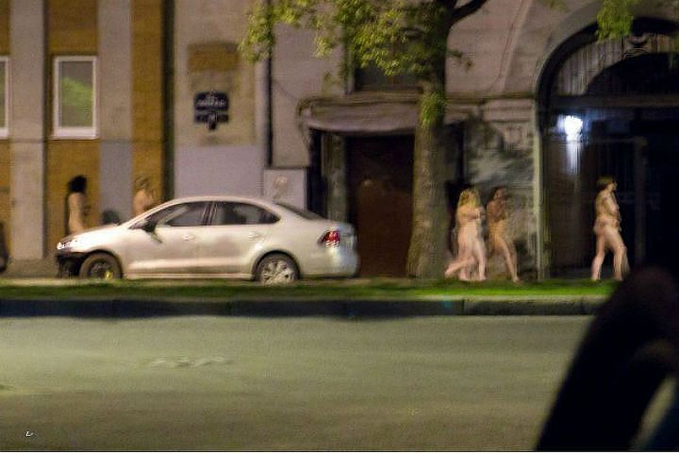 "Марш голых проституток" уже вошел в историю Петербурга. Фото: СОЦСЕТИ