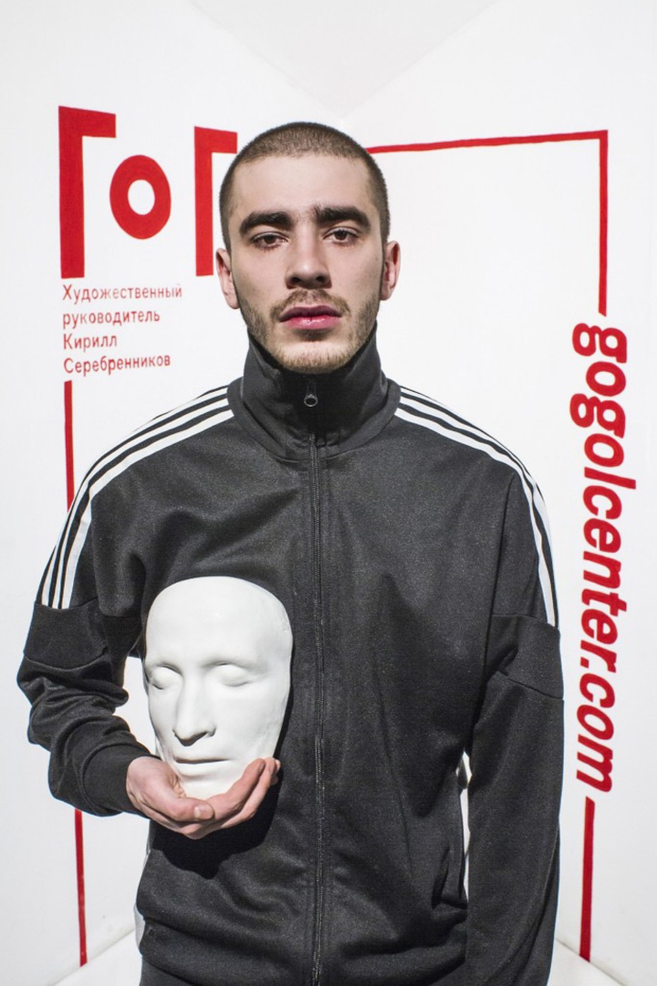 Одним из участников спектакля является рэппер Хаски Фото: Гоголь-центр