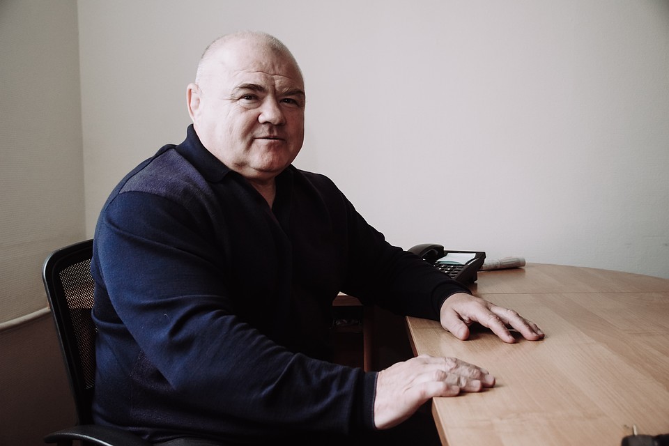 Дома Алексей Зверев о своих делах предпочитал не рассказывать. Оно и понятно, все-таки некоторые вещи весьма пугающие Фото: Светлана МАКОВЕЕВА
