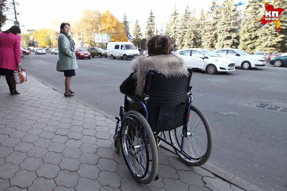 Пока дождешься нужный автобус - околеть можно! Фото: Дмитрий АХМАДУЛЛИН