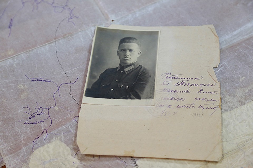 Специалисты, разбиравшие самолет, удивились и помянули добрым словом командира экипажа Максима Тюрикова Фото: Мария ЛЕНЦ