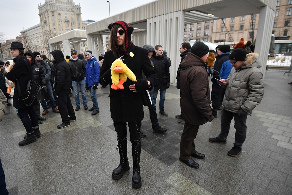 В этот раз на митинге было небывалое количетсво фриков. Фото: Виктор ГУСЕЙНОВ