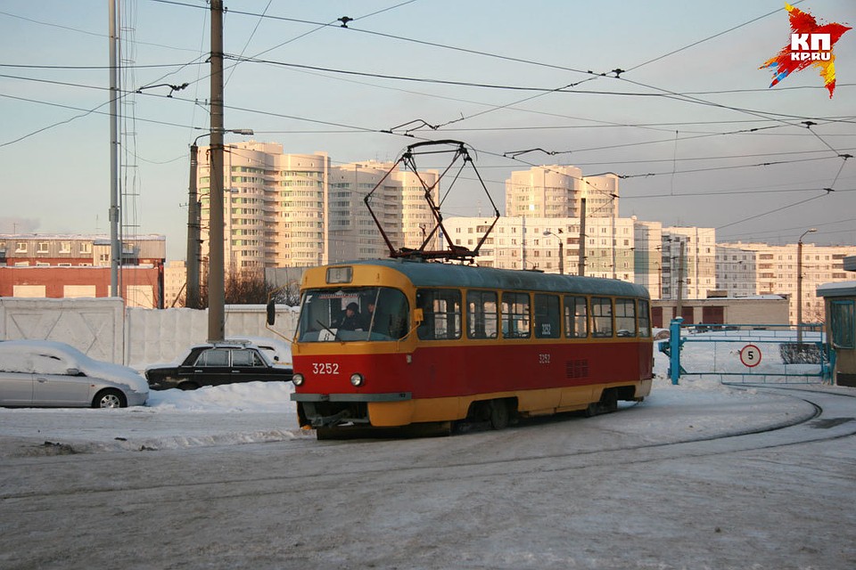 Введение электронных проездных позволило подсчитать пассажиропоток и оптимизировать работу транспорта. Фото: Олег УКЛАДОВ