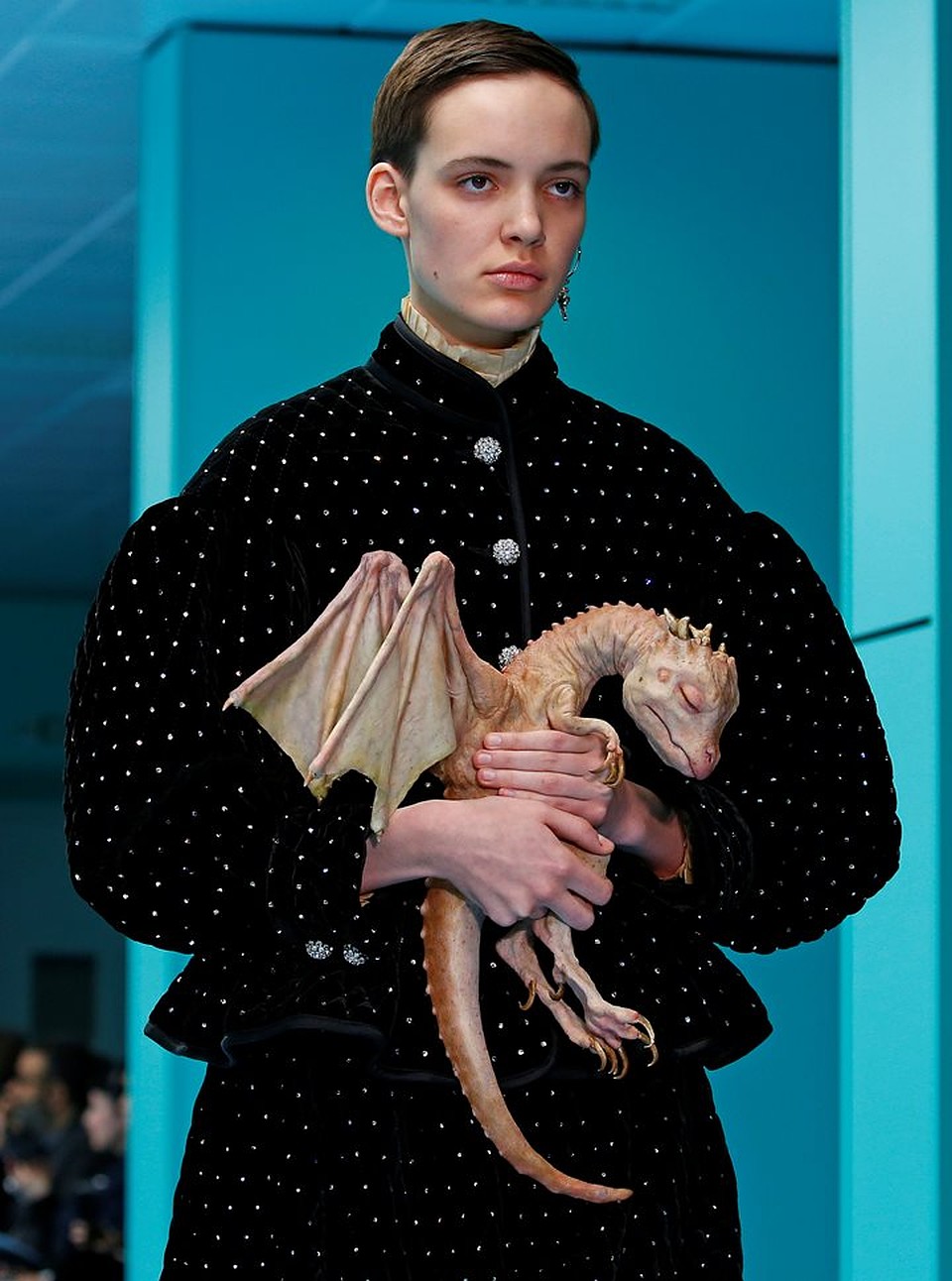 Коллекция одежды Gucci осень/зима-2018 на Неделе Моды в Милане Фото: REUTERS