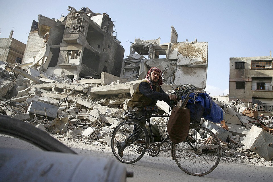 Разрушенные кварталы района Восточная Гута. Фото: REUTERS