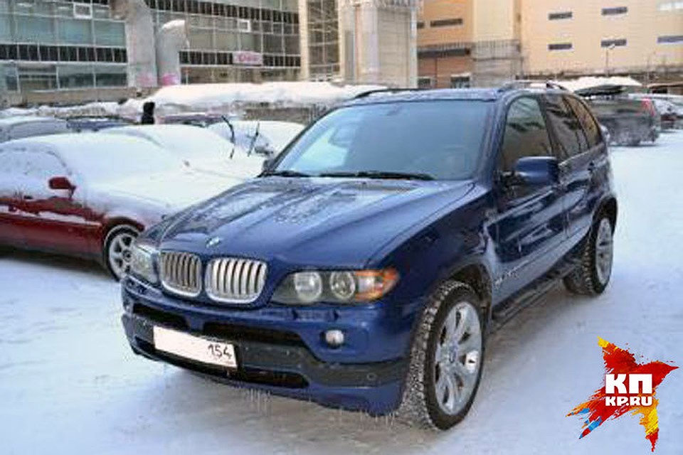 Автомобиль BMW Х5, купленный Голубеву Мариной. Кредит, взятый на эту дорогую иномарку, женщина выплачивает до сих пор Фото: из личного архива героя(ев) публикации