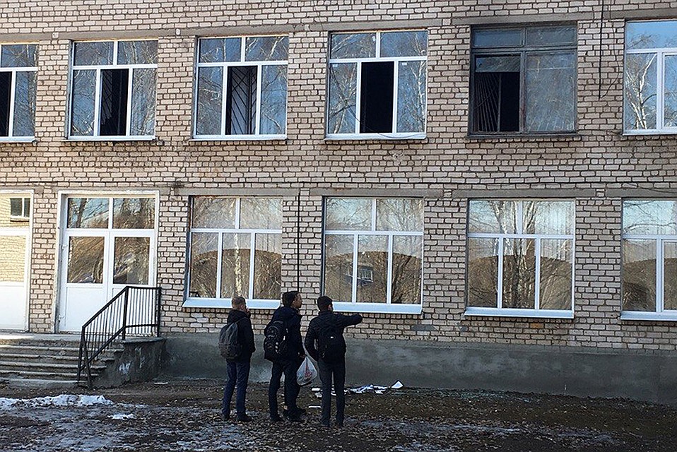 Подросток поджег класс. Фото: Николай Петров/ТАСС