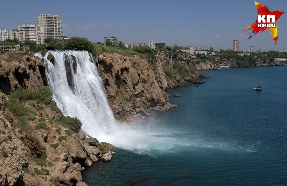 Анталия - красивый город, с водопадами. Фото: Андрей СОКОЛОВ