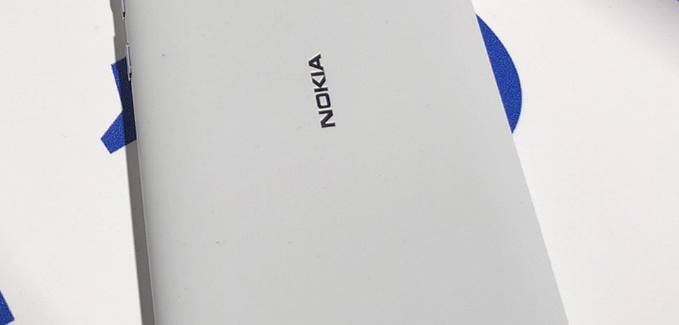 Nokia 2.1 - цвет белый, совсем белый Фото: Александр МИЛКУС