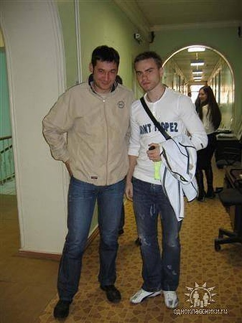 Кстати, Игорь Акинфеев приезжал в "КП" не раз, чтобы пообщаться с читателями. Это фото сделано в 2006 году, когда после пожара редакция временно работала в здании бывшей поликлиники на улице Правды