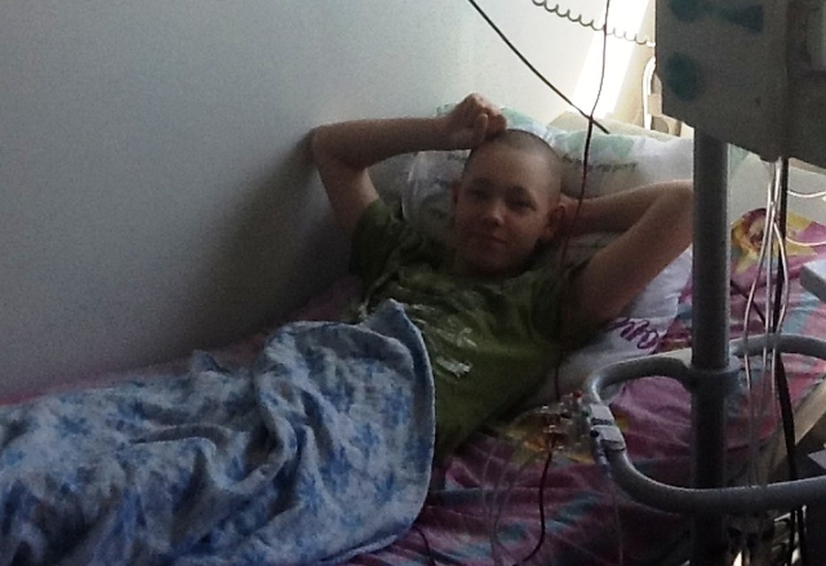 На этом фото Сергей во время лечения в детстве.