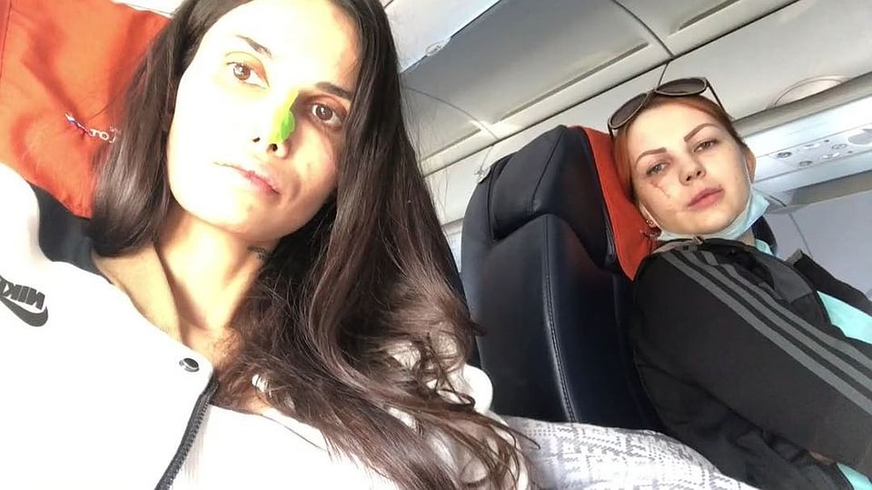 Алана Мамаева (на фото слева) за свой счет привезла девушку в Германию, взяла на себя и некоторые расходы на реабилитацию.
