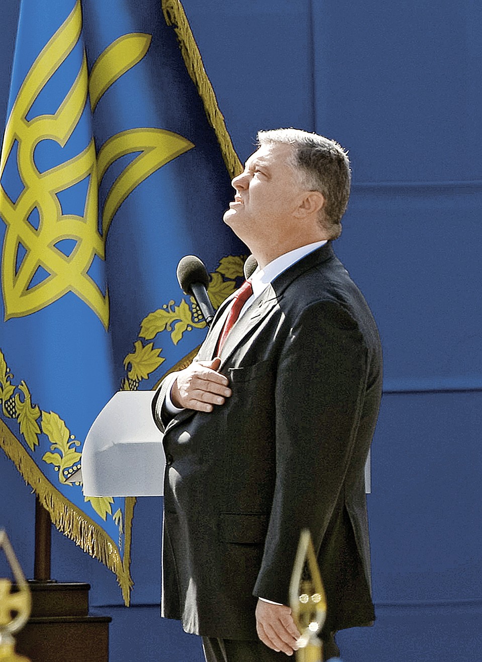 Порошенко очень хочет избраться на новый срок, и антироссийские лозунги - необходимая часть программы. Фото: Serg Glovny/globallookpress.com