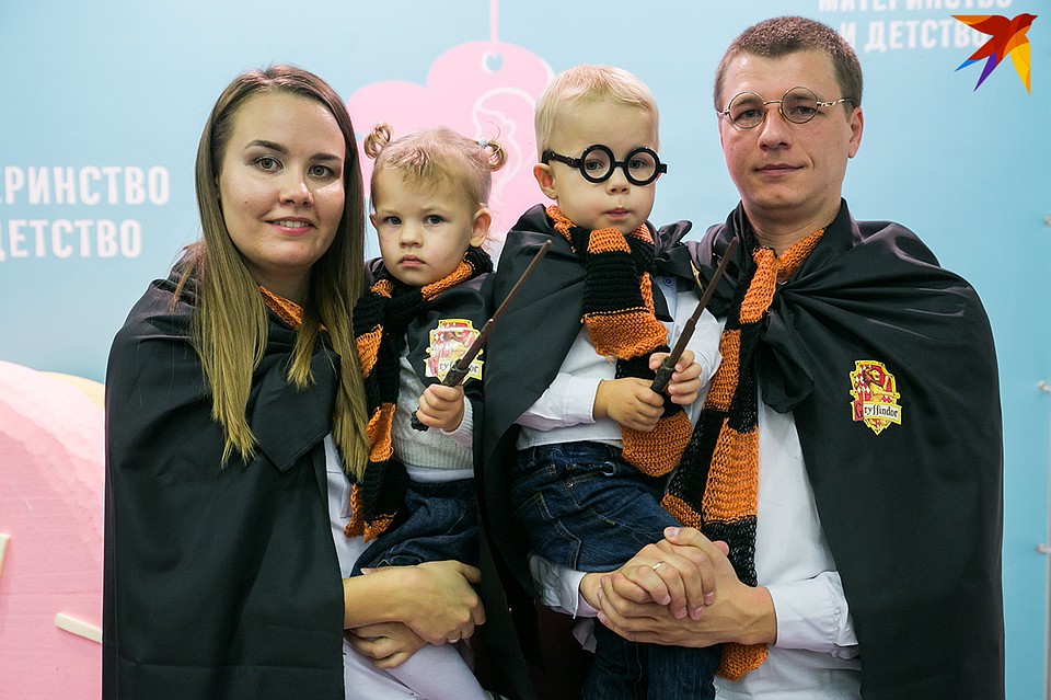 Некоторые с креативом подошли к выбору костюма для праздника Фото: Павел МАРТИНЧИК