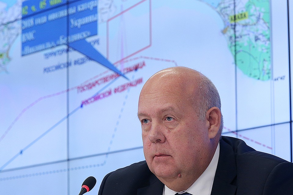 Первый заместитель руководителя Департамента береговой охраны Пограничной службы ФСБ России Алексей Вольский во время брифинга. ФОТО Владимир Гердо/ТАСС