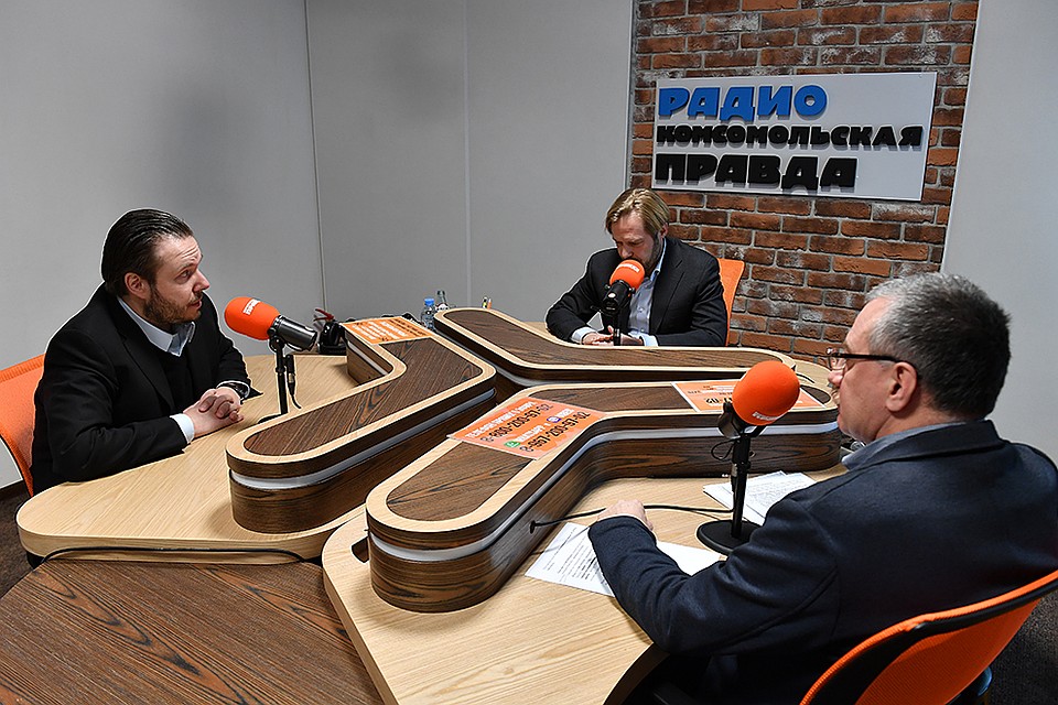 Накануне 100-летия Александра Солженицына на «Радио «Комсомольская правда» пришли наследники нобелевского лауреата, Ермолай и Игнат Фото: Иван МАКЕЕВ
